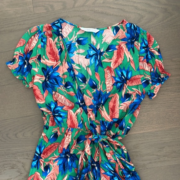 Zara Dresses Zara Green Floral Wrap Mini Dress Poshmark